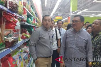 Kemendag ingatkan pelaku usaha cantumkan harga barang
