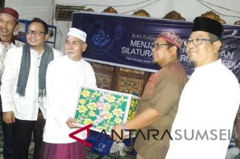 SKK migas, Medco E&amp;P dan Wartawan santuni panti asuhan di Sumsel