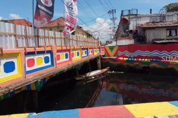 Seniman akan beratraksi di Sungai Sekanak