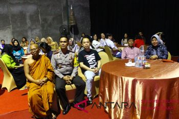 Perayaan Waisak dirangkaikan buka puasa