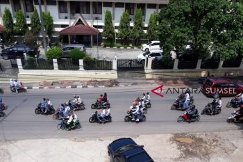 Besok pengumuman kelulusan, siswa SMA sudah konvoi motor dijalan