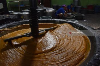 Melongok Industri Rumahan Jenang "Teguh Rahardjo" di Ponorogo (Video)