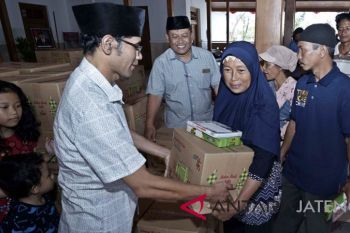 Buruh gendong Boyolali dapat bingkisan Lebaran