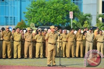 152 ASN Batam bolos hari pertama kerja