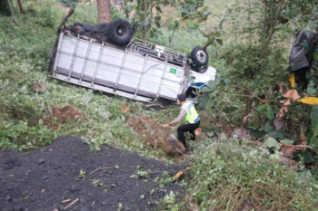 Sedikitnya 20 Tewas akibat Truk Masuk Sungai