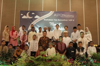 Aston Kupang buka puasa bersama Anak Yatim