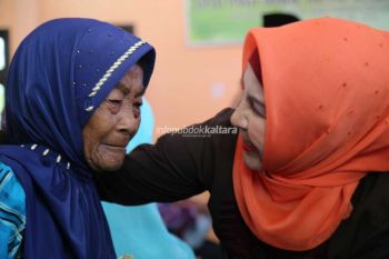 Peringati HLUN, PKK Berbagi dengan Lansia