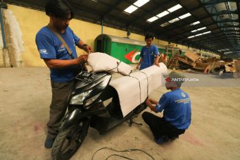 Angkutan Motor Gratis Kereta Api