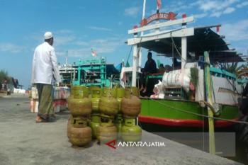 Lima Perahu Layani Angkutan Mudik Sampang-Pulau Mandangin