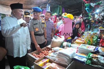 Gubernur Sumsel tinjau pasar tradisional persiapan Lebaran