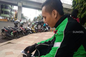 Ojek dan taksi online mendadak sepi orderan saat Ramadhan