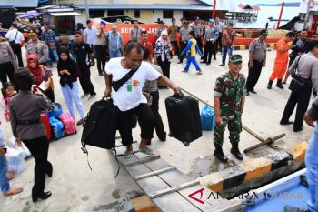 Dua kapal cepat tujuan Padang dipadati pemudik, hari ini