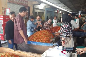 Harga kebutuhan pokok di Mataram naik