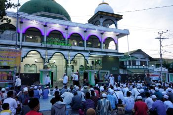 Alkhairaat hadirkan 7.000 dhuafa buka puasa  bersama