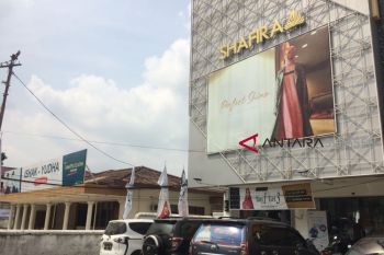 Beli 1 dapat 4 pashmina di Shafira