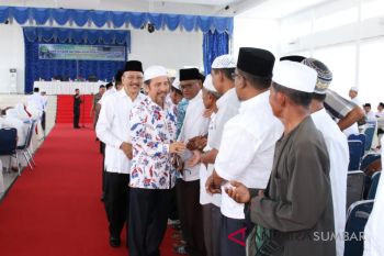 Bupati Pasaman Barat minta calon jamaah haji luruskan niat sebelum ke tanah suci