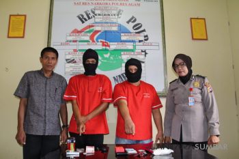 Polres Agam tangkap dua terduga pengedar narkoba di lokasi berbeda