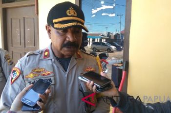 TNI dan Polri amankan pendistribusian logistik Pilkada Mimika