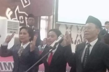 Tiga anggota DPRD NTT dilantik antawaktu