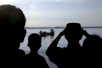 Regu SAR hentikan pencarian korban kapal karam