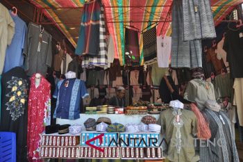 Penjual perlengkapan shalat