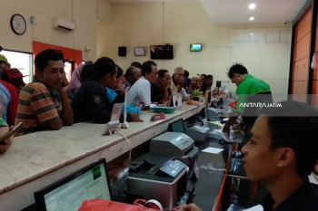 Penarikan Remiten TKI di Tulungagung Alami Gangguan (Video)