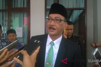 Bupati berpesan, pedagang makanan di Pesisir Selatan tidak naikkan harga
