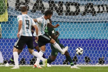 Piala Dunia 2018 - Argentina cetak gol larut untuk melaju ke 16 besar