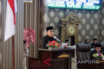 Bupati Waykanan apresasi DPRD setujui Raperda Sampah