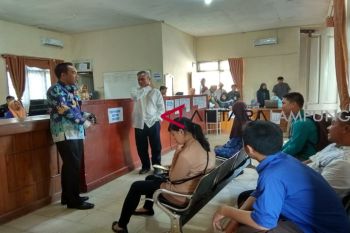 Hari terakhir sebelum libur Bupati lakukan sidak