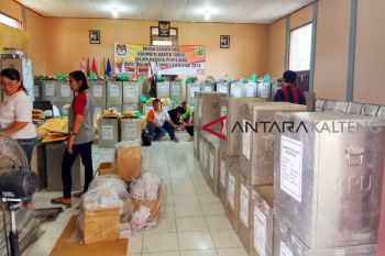 KPU Bartim distribusikan surat suara H-2