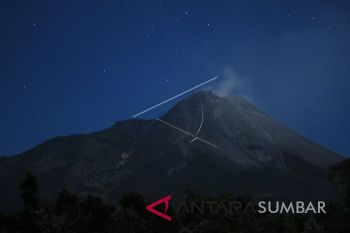 PELEPASAN GAS MERAPI