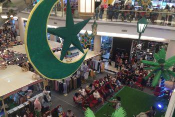 Pusat perbelanjaan di Purwokerto ramai pengunjung