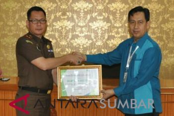 BPJS-Ketenagakerjaan Solok teken MoU dengan Kejari tentang jaminan sosial