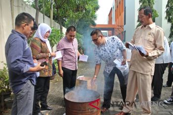 Ribuan surat suara rusak dimusnahkan