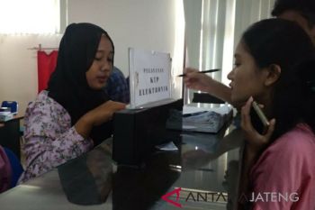 Disdukcapil Kudus layani perekaman e-KTP selama libur Lebaran