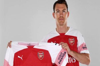 Lichtsteiner dari Juventus gabung Arsenal