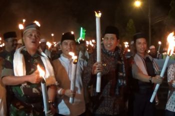 Dipimpin bupati, pawai takbir di Luwuk dengan jalan kaki