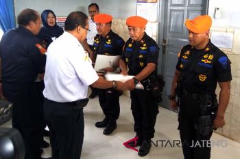 Tangkap pelaku pelemparan, tiga petugas keamanan PT KAI dapat penghargaan