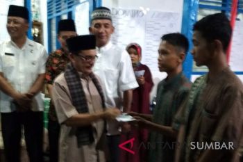 Berbagi kebahagian di bulan Ramadhan, PWI Agam berbuka puasa bersama anak yatim (video)