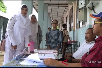 Para orang tua di Pasaman Barat kebingungan daftarkan online anak masuk sekolah
