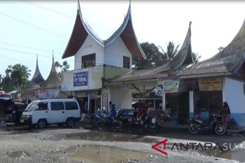 Jelang Lebaran Terminal Simpang Empat Masih Sepi