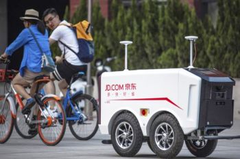 Robot pengirim barang beroperasi di Beijing