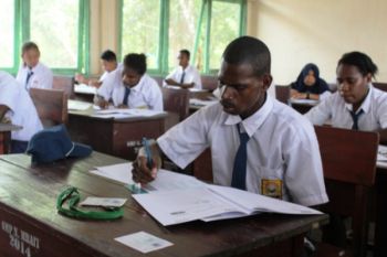 Pemkab Asmat terapkan dua strategi di bidang pendidikan