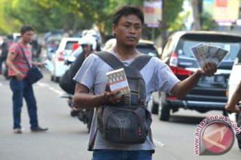 Keuntungan jasa tukar uang capai Rp700 ribu per hari