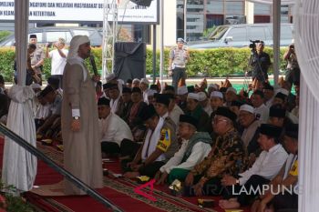 Distribusi logistik-doa bersama kelancaran pilkada Lampung