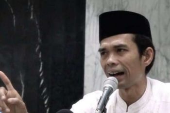 Ustad Somad Khatib Salat Id di Dumai