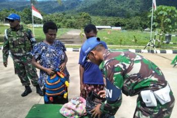 Satgas Yonif 501 Kostrad tangkap warga PNG bawa ganja