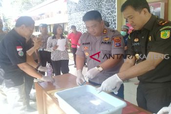 Polisi buang sabu-sabu 118 gram ke selokan