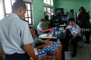 Giliran sipir Lapas Sampit periksa urine